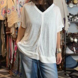 MOMS BEAUTIFUL V NECK CUTE TOP